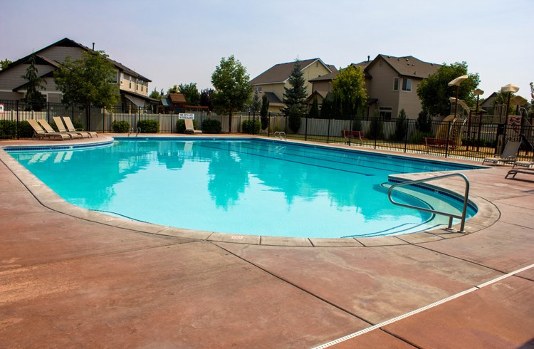 Clubhouse Pool